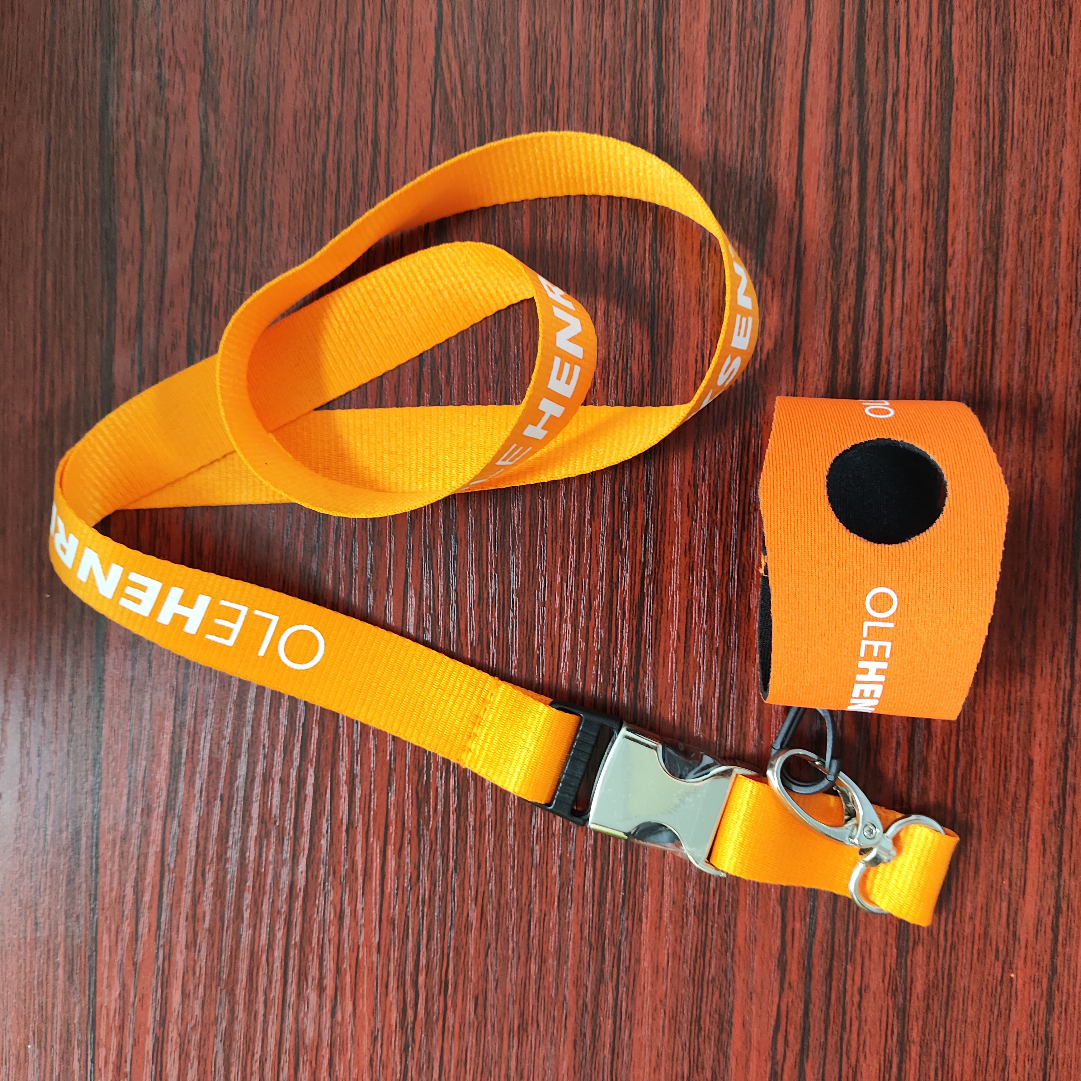 Customized lanyard with breakaway clasp